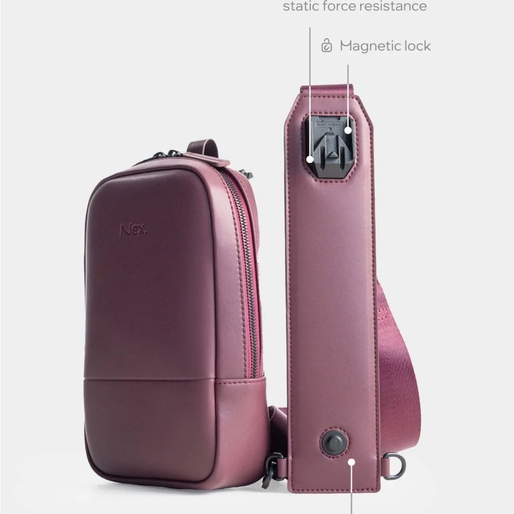 Magnetic/detachable crossbody/chest Nex bag, vegan leather, like new - Picture 5 of 11